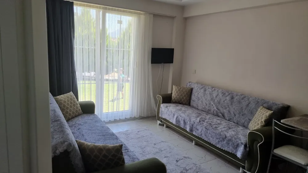 Standard Apart Daire, Avlu Manzaralı, Zemin Kat