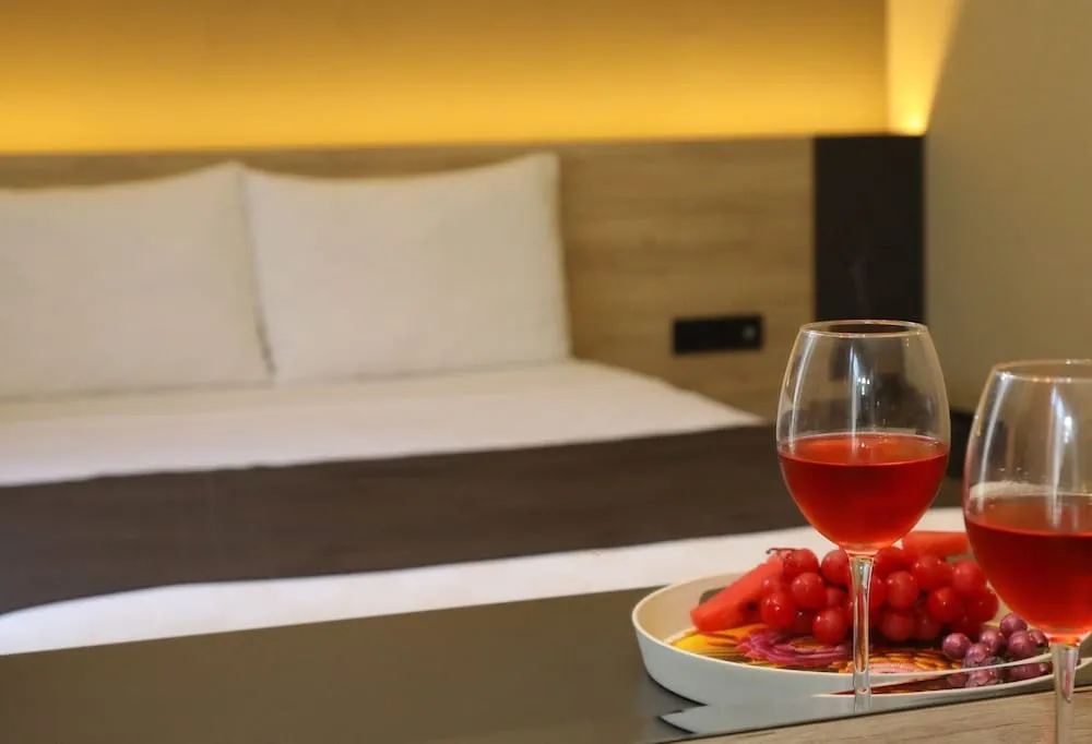 Deluxe Tek Büyük veya İki Ayrı Yataklı Oda