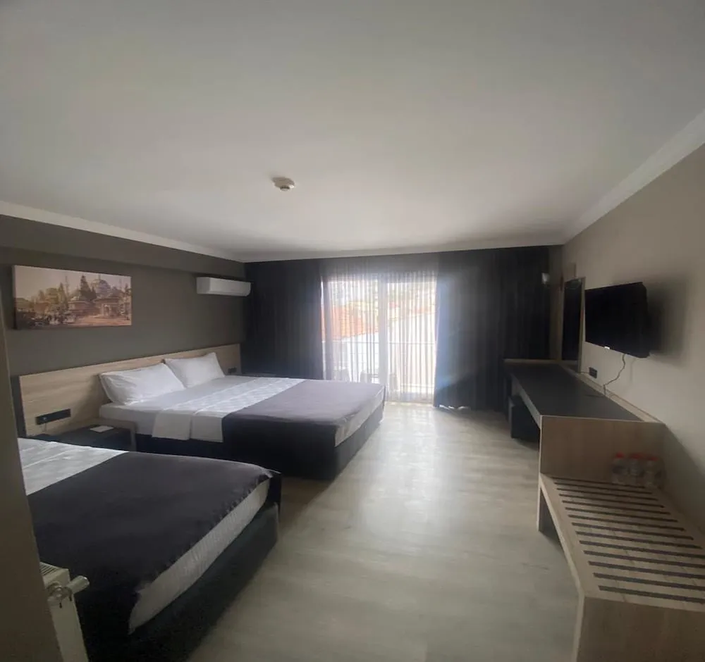 Standard Üç Kişilik Oda