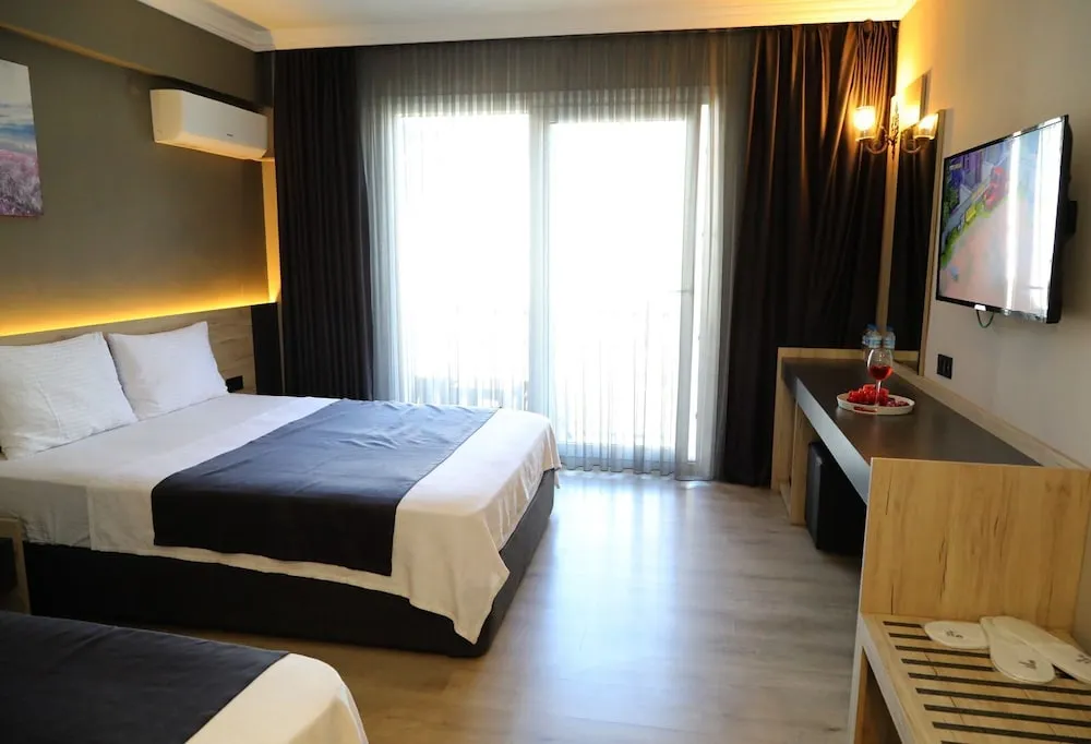 Standard Üç Kişilik Oda