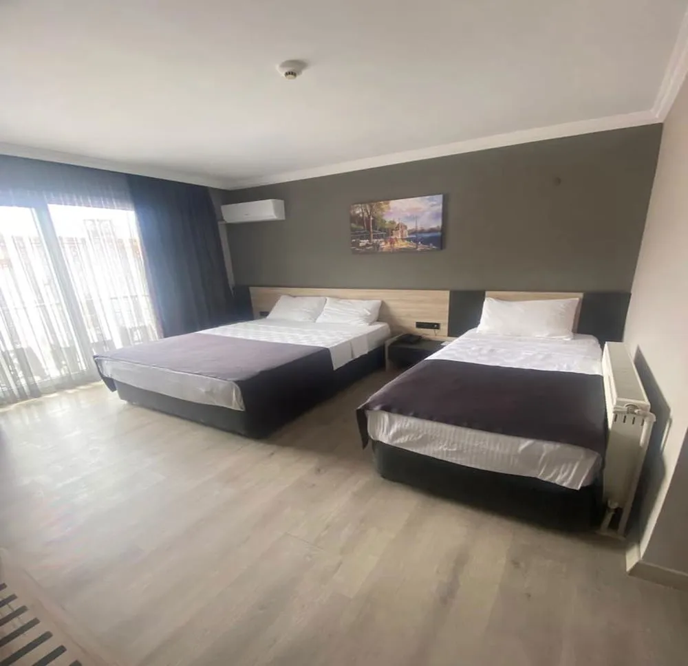 Standard Üç Kişilik Oda