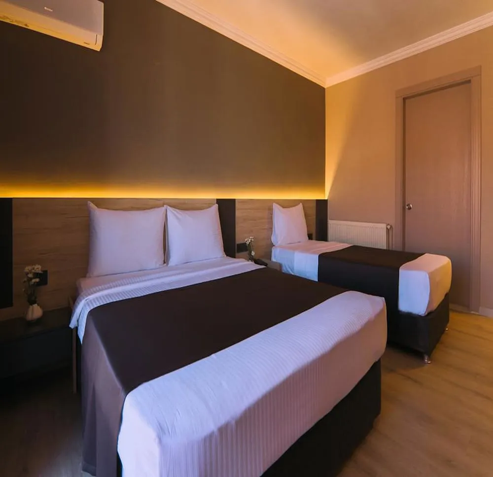 Standard Üç Kişilik Oda