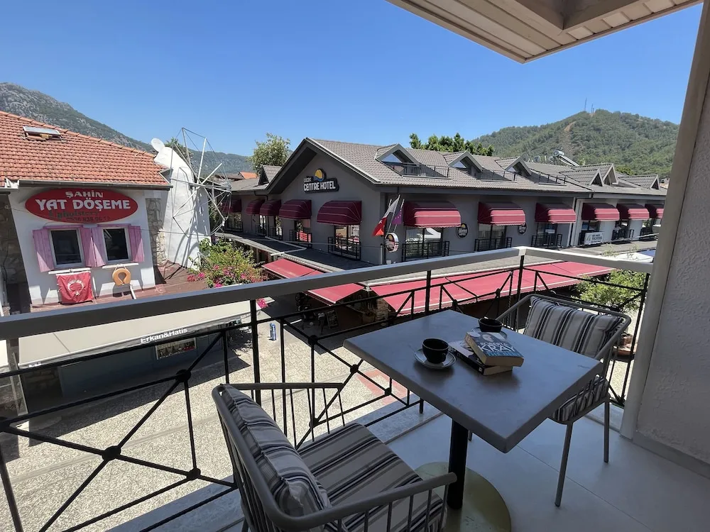 Deluxe Double Room - GOBUN