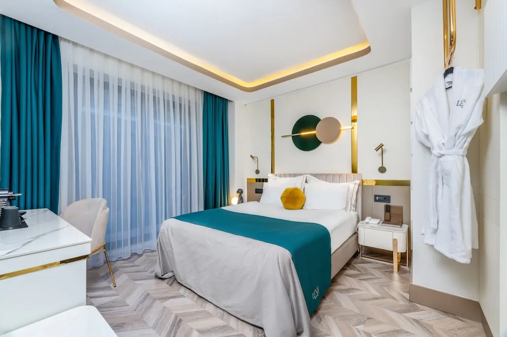 Romantic Tek Büyük veya İki Ayrı Yataklı Oda