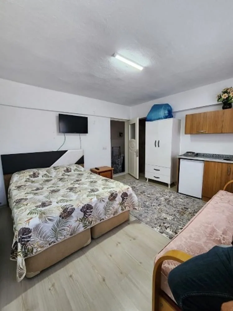 Basic Tek Büyük Yataklı Oda