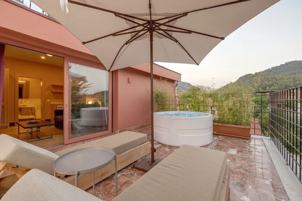 Honeymoon Tek Büyük Yataklı Oda, Havuz Kullanımı