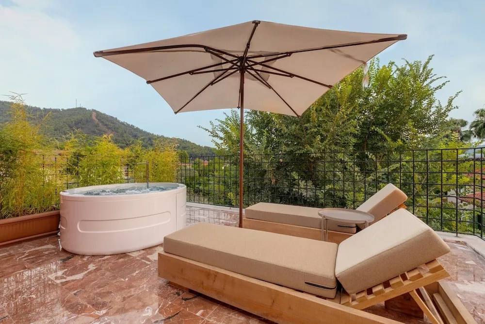 Honeymoon Tek Büyük Yataklı Oda, Havuz Kullanımı