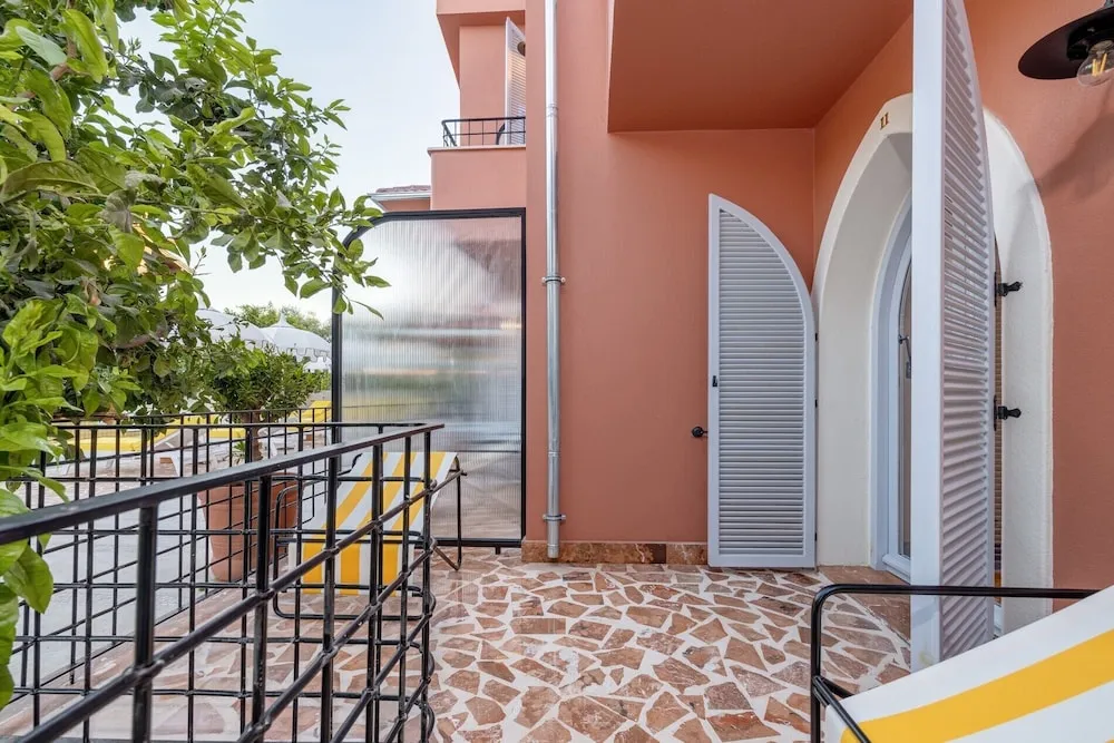 Tek Büyük Yataklı Oda, Balkon