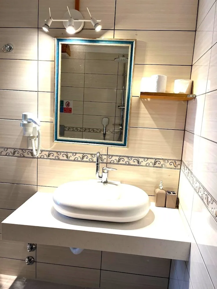 Deluxe Üç Kişilik Oda