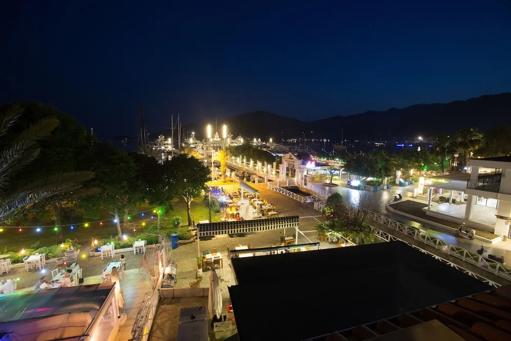 Deluxe Tek Büyük Yataklı Oda, Deniz Manzaralı