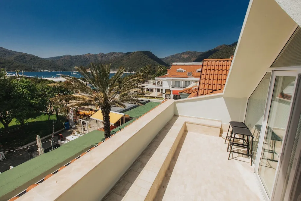 FAMILY TERRACE SUITE