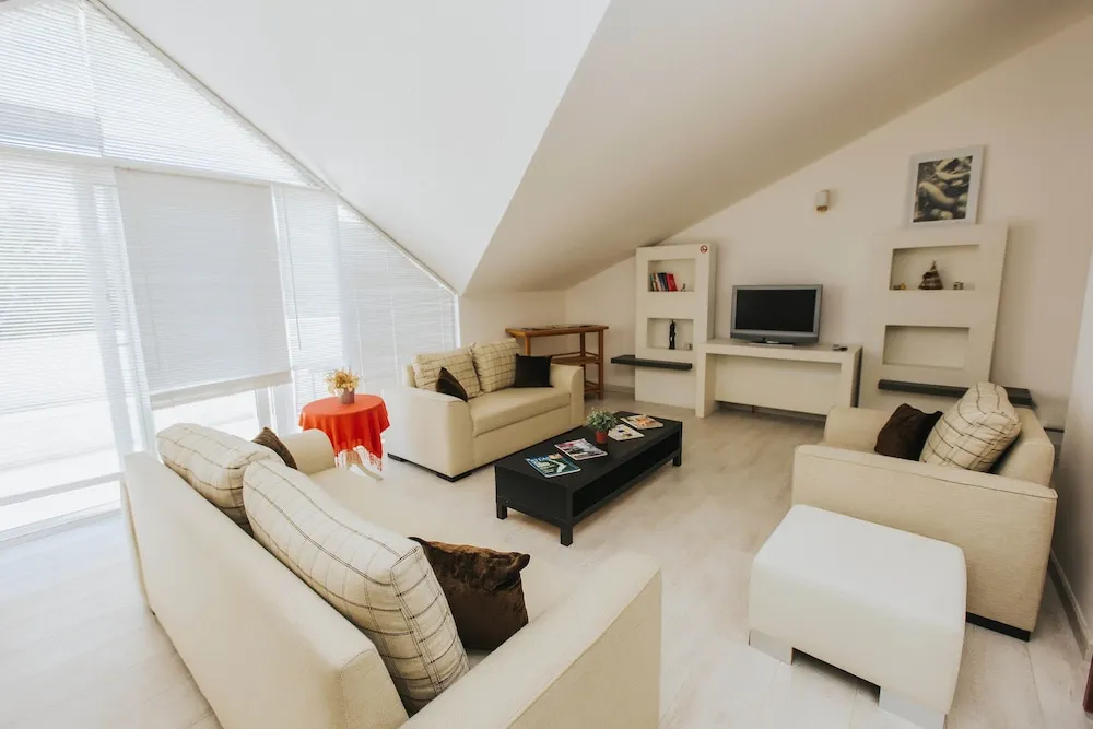 FAMILY TERRACE SUITE