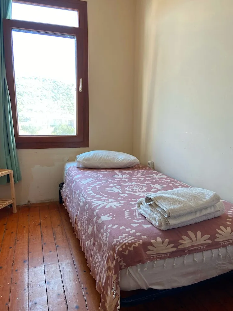 Economy Tek Kişilik Oda