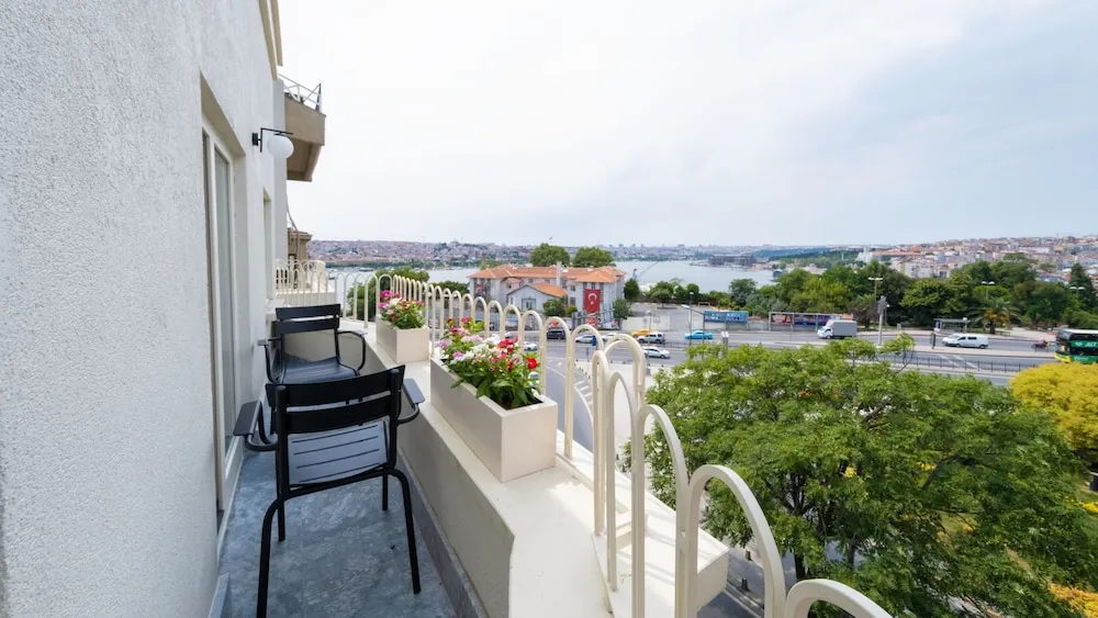 Deluxe Oda, Balkon, Deniz Manzaralı