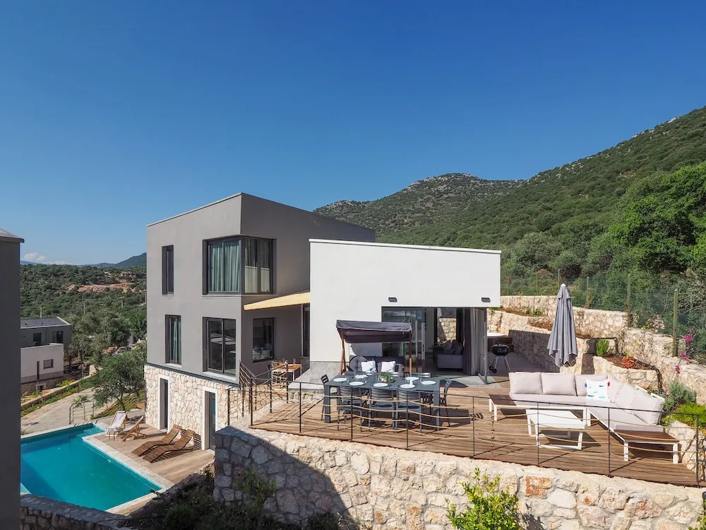 Comfort Villa, Birden Çok Yatak Odası, Havuz Manzaralı