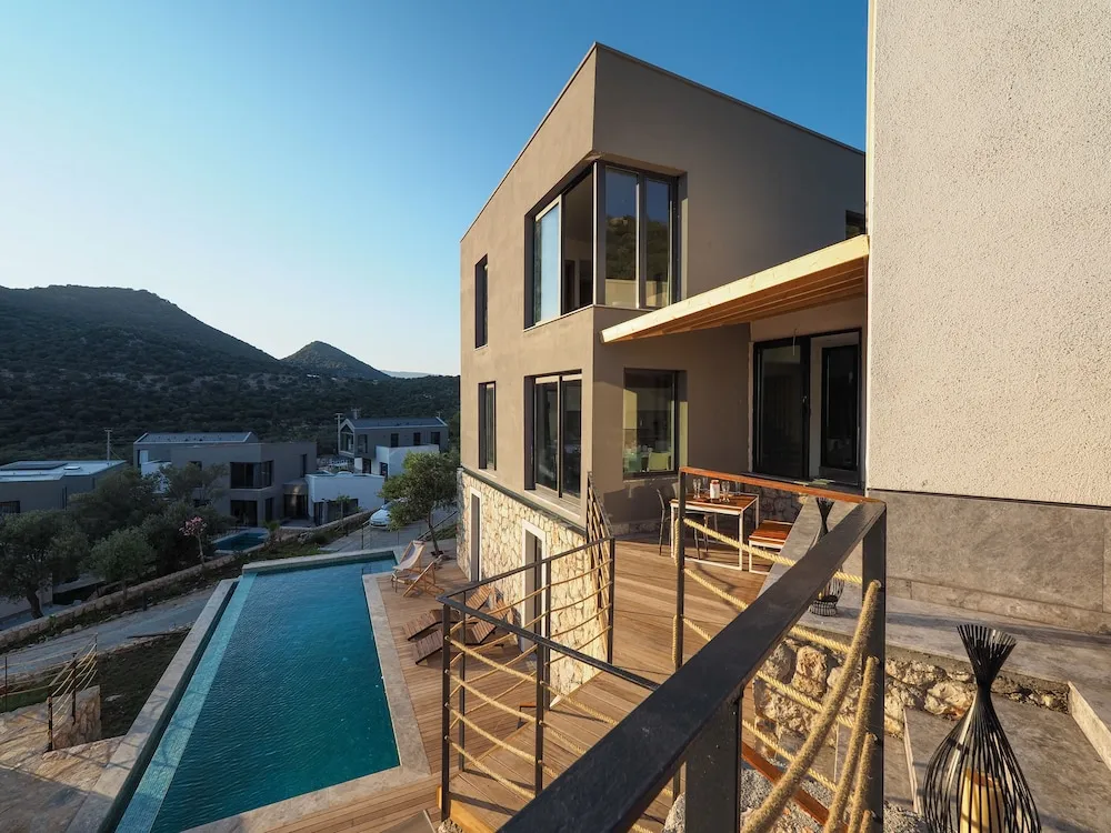 Comfort Villa, Birden Çok Yatak Odası, Havuz Manzaralı