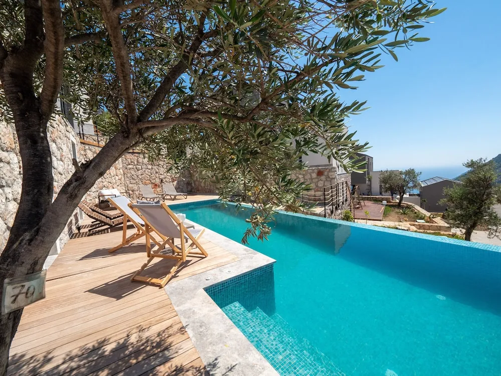 Comfort Villa, Birden Çok Yatak Odası, Havuz Manzaralı