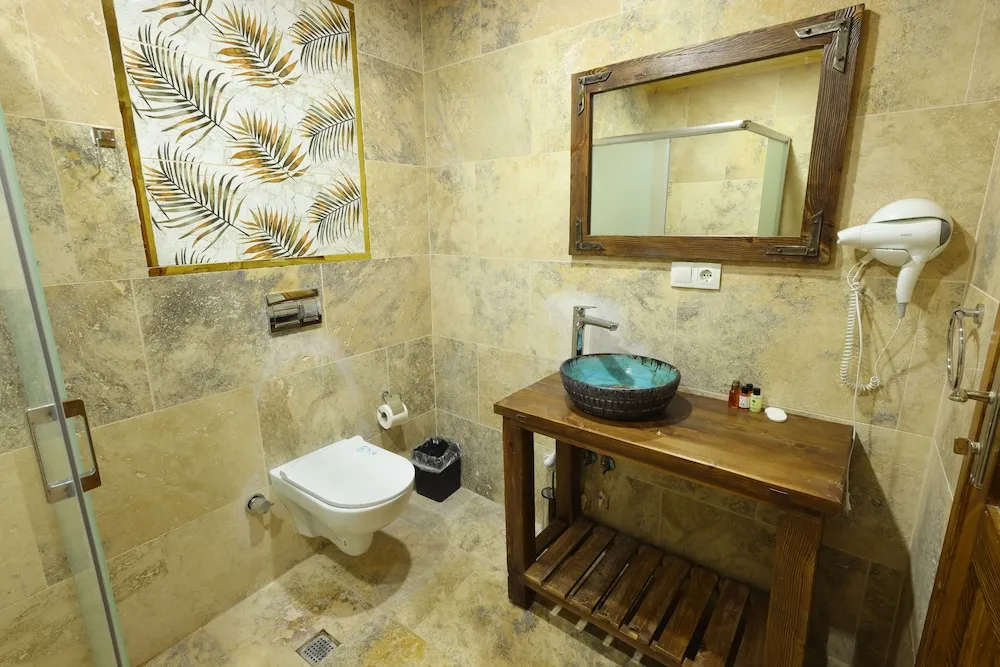 Premium Tek Büyük Yataklı Oda