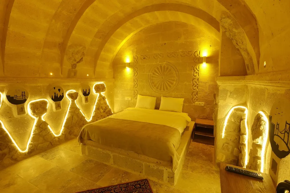 Comfort Tek Büyük Yataklı Oda