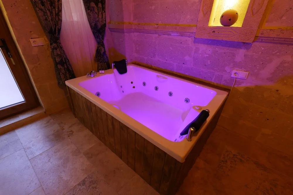 Superior Tek Büyük Yataklı Oda