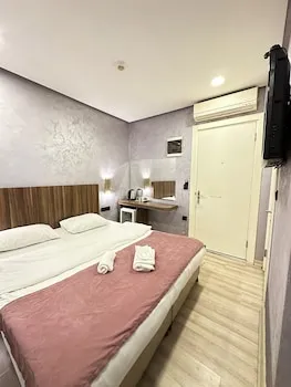 Taxim Alyon Suite Hotel