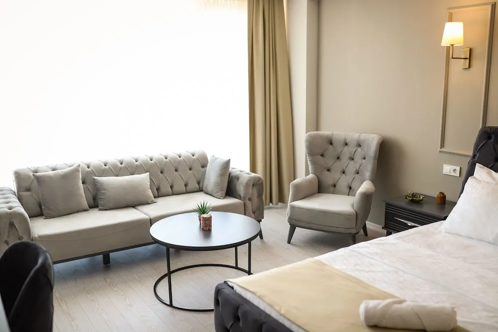 Deluxe Üç Kişilik Oda