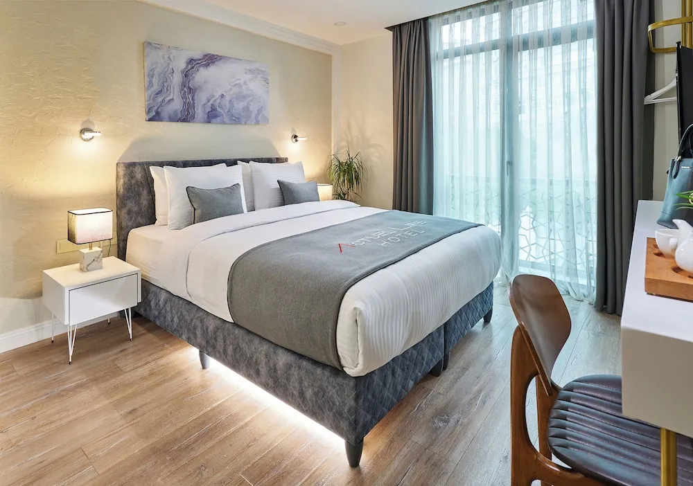Deluxe Tek Büyük Yataklı Oda