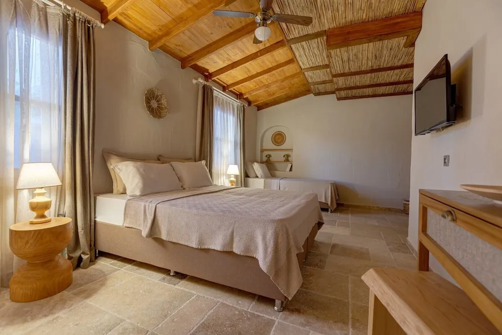 Standard Üç Kişilik Oda