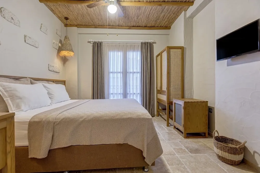 Standard Tek Büyük Yataklı Oda