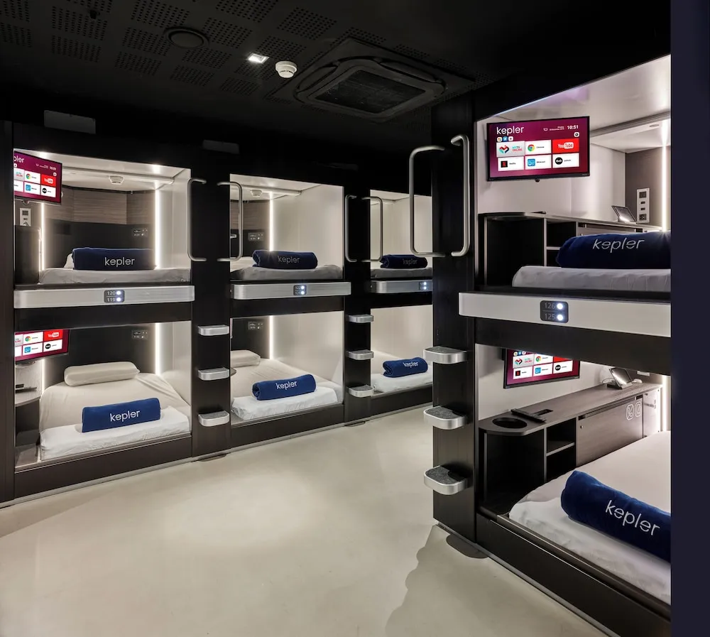 Sleeping Cabin (Men Only)