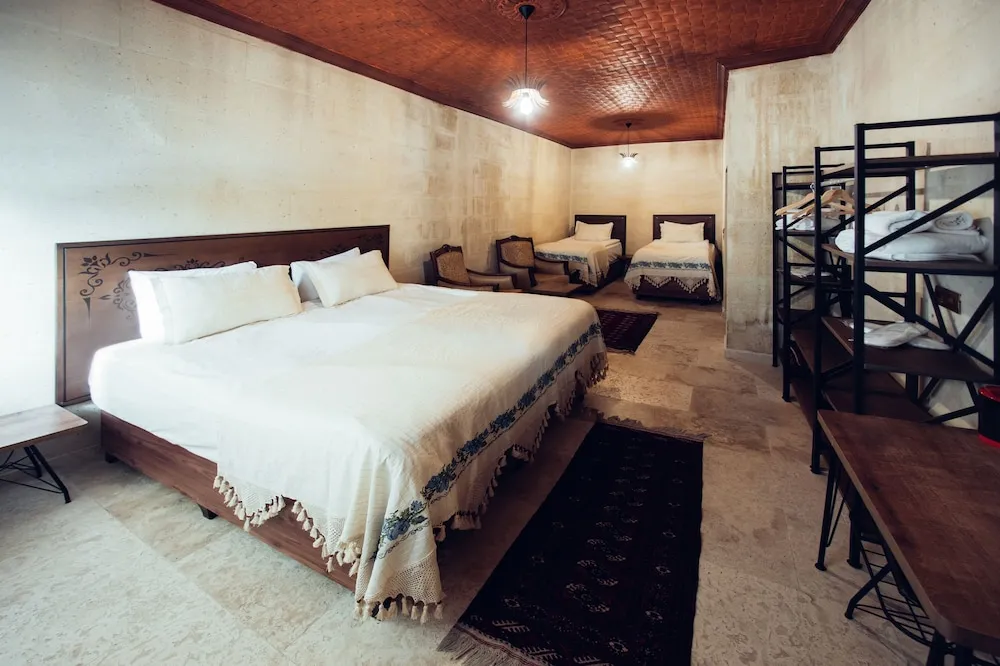 Family Dört Kişilik Oda