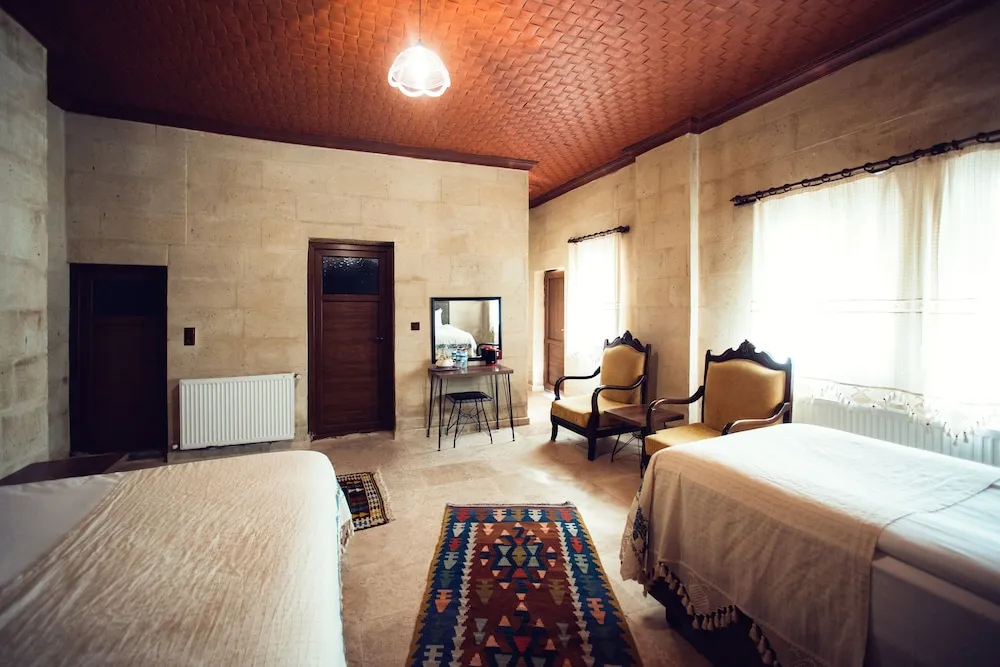 Deluxe Üç Kişilik Oda