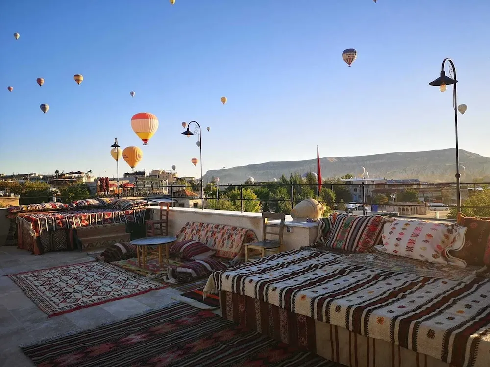 Deluxe Üç Kişilik Oda