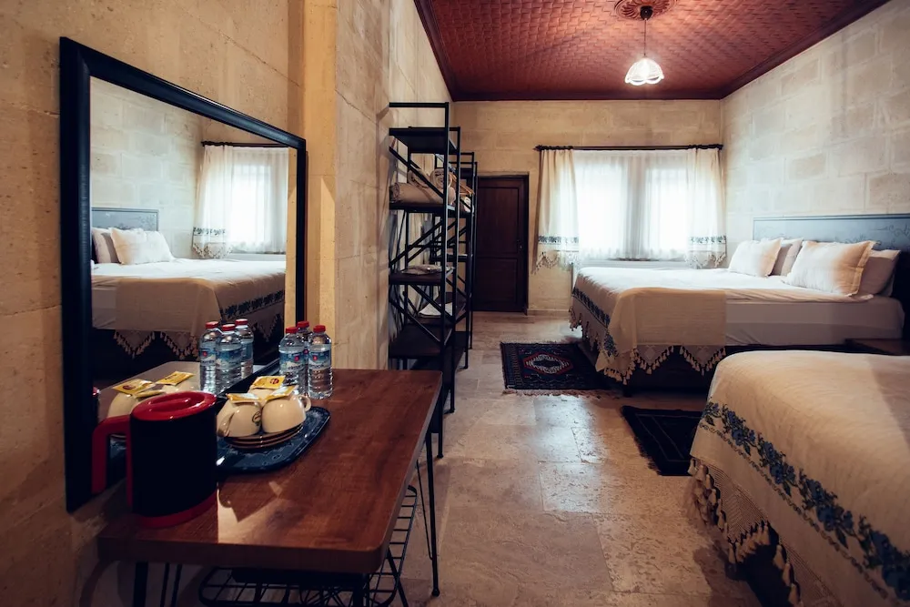 Deluxe Üç Kişilik Oda