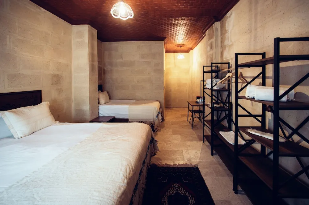 Deluxe Üç Kişilik Oda