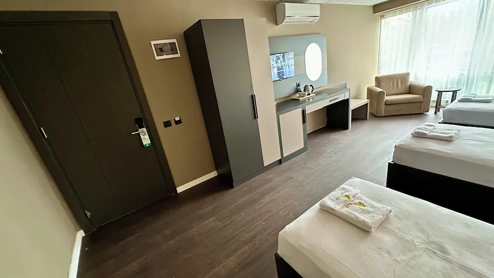 Grand Oda, Şehir Manzaralı