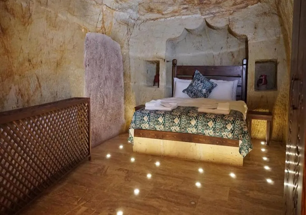 Cave Standard Room-6