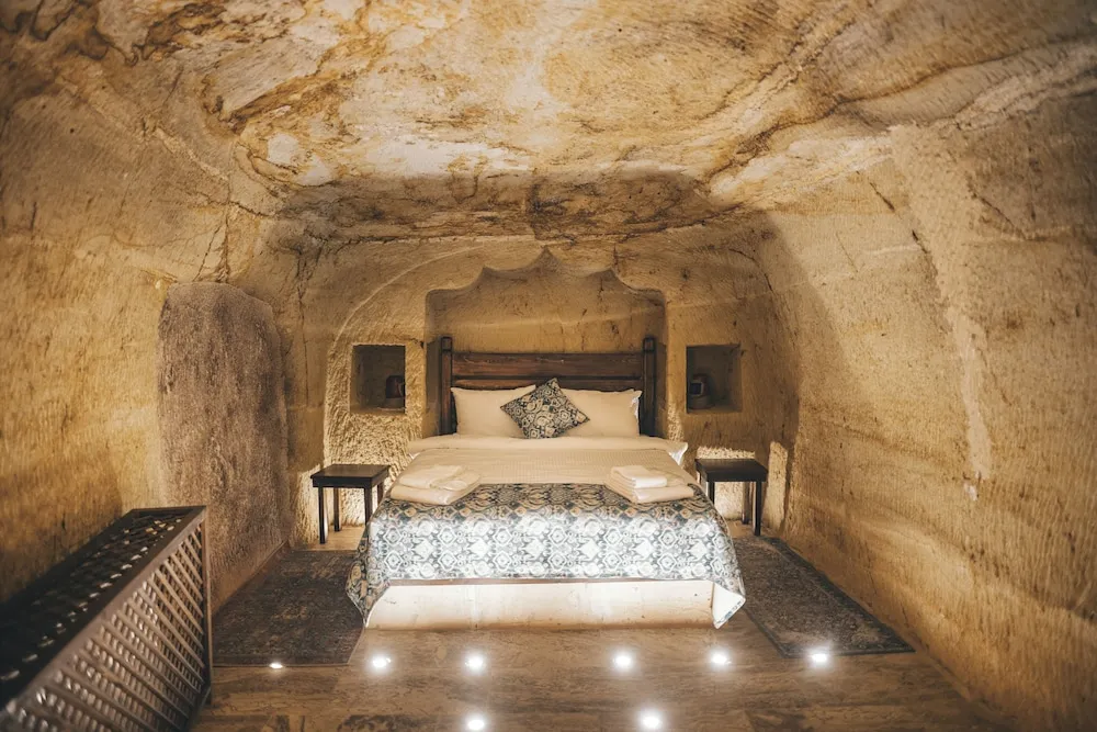 Cave Standard Room-6