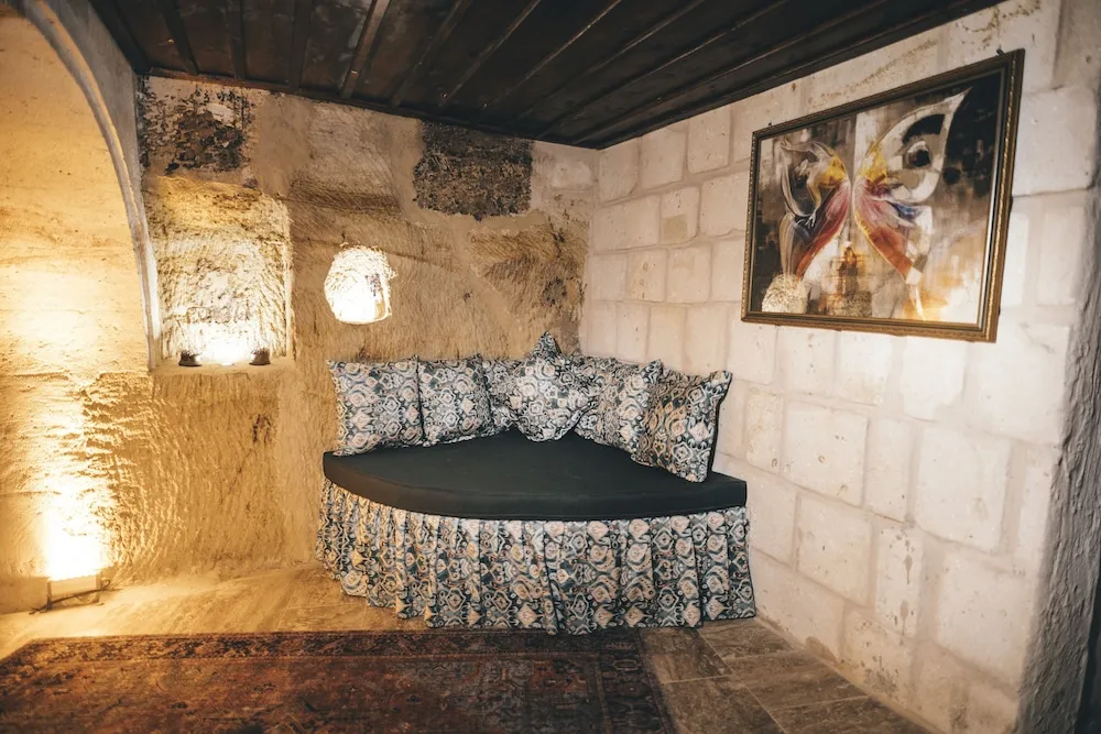 Cave Standard Room-6