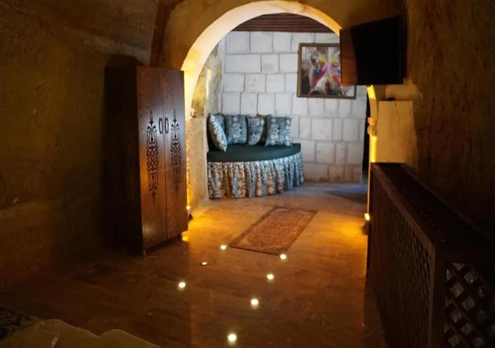 Cave Standard Room-6