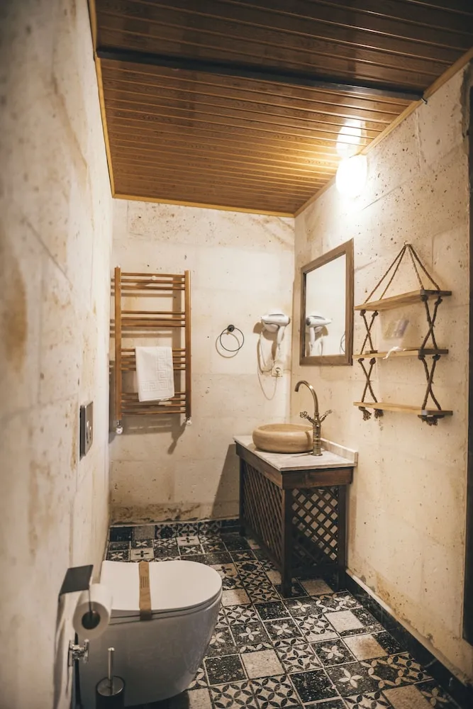 Stone Deluxe Jacuzzi Room-3