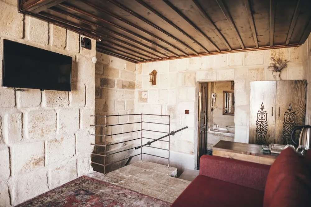 Stone Dublex Jacuzzi Room-2