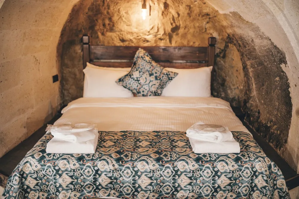 Stone Dublex Jacuzzi Room-2