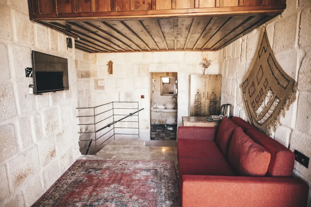 Stone Dublex Jacuzzi Room-2