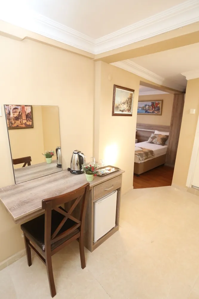 Basic Tek Büyük veya İki Ayrı Yataklı Oda, Sigara İçilmez