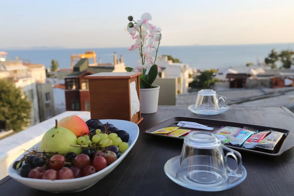 Basic Tek Büyük veya İki Ayrı Yataklı Oda, Sigara İçilmez