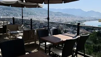 Castle's Light Boutique Hotel
