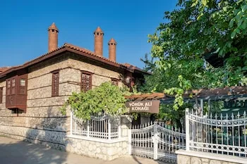 Yörük Ali Konağı ve Yayla Evleri