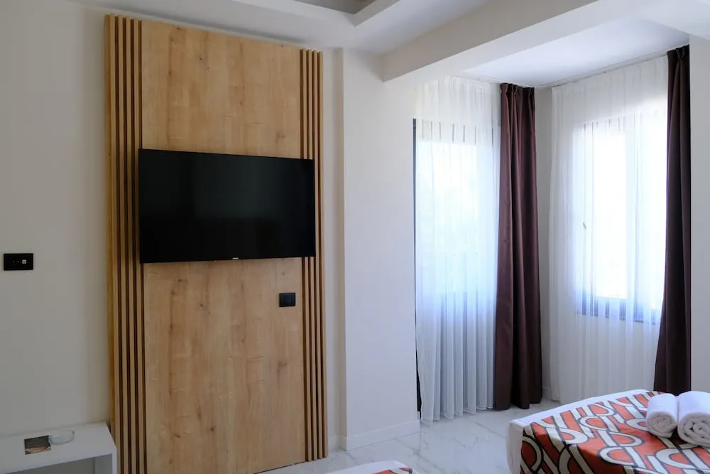 Standard Tek Büyük veya İki Ayrı Yataklı Oda