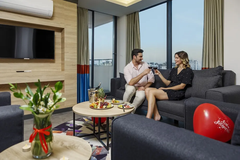Deluxe Süit, 1 En Büyük (King) Boy Yatak ve Çekyat, Deniz Manzaralı, Denize Bakan